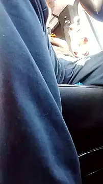 Snapshot of ShakeyJ87 chatting on February 27, 2026, 10:31 pm ShakeyJ87 online show from February 27, 2026, 10:31 pm