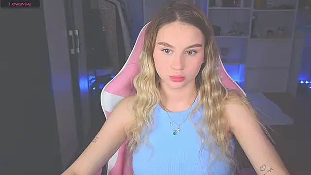 Snapshot of doll_barbieee chatting on June 19, 2026, 2:56 pm doll barbieee online show from June 19, 2026, 2:56 pm