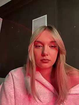 Snapshot of Alisa_Rise chatting on March 2, 2025, 12:09 am Alisa Rise online show from March 2, 2025, 12:09 am