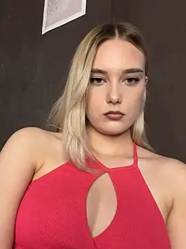 Snapshot of Alisa_Rise chatting on October 5, 2025, 12:40 pm Alisa Rise online show from October 5, 2025, 12:40 pm