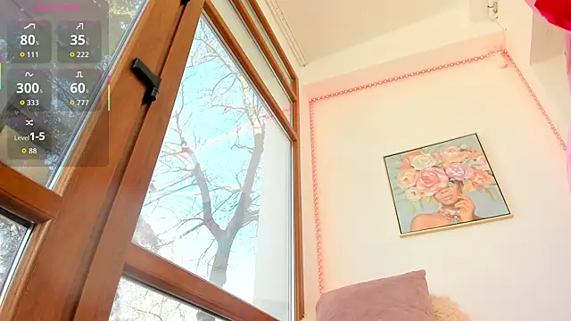 Mia  Milan online show from April 6, 2026, 7:20 am