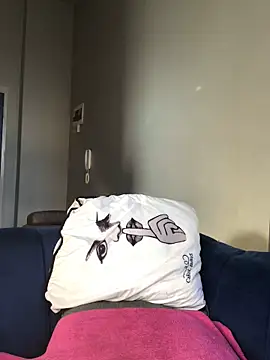 Curveysinaa online show from April 2, 2026, 6:09 am