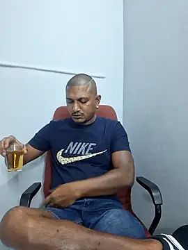 dmancams1874 online show from November 20, 2025, 10:27 am