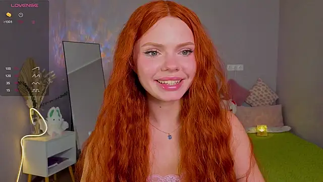 Snapshot of Red__Candy chatting on September 15, 2025, 1:22 pm Red Candy online show from September 15, 2025, 1:22 pm