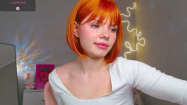 Snapshot of Red__Candy chatting on February 25, 2025, 8:00 pm Red Candy online show from February 25, 2025, 8:00 pm