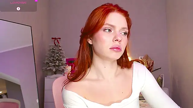 Snapshot of Red__Candy chatting on January 23, 2025, 4:59 pm Red Candy online show from January 23, 2025, 4:59 pm