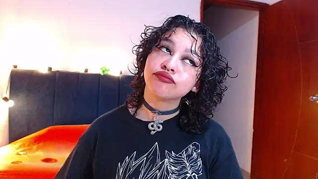 Bitsy Messy online show from June 21, 2026, 1:33 am