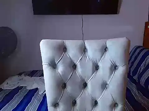 Snapshot of Velk_hot chatting on April 14, 2026, 12:32 pm Velk hot online show from April 14, 2026, 12:32 pm