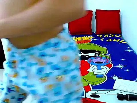 Velk hot online show from October 13, 2025, 8:43 pm