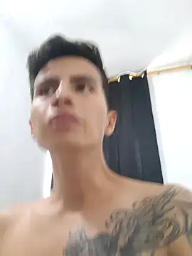 Velk hot online show from December 4, 2024, 7:28 pm