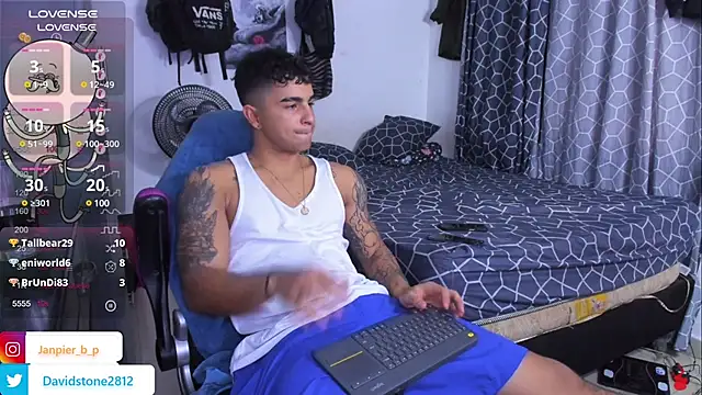 cJuan111 online show from February 25, 2025, 2:03 am