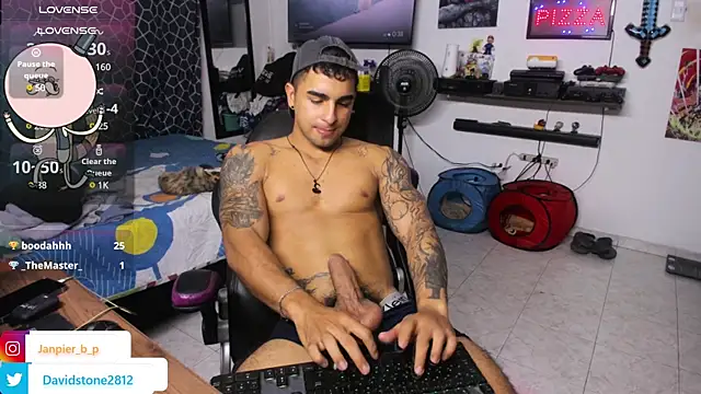 cJuan111 online show from February 20, 2025, 11:10 pm