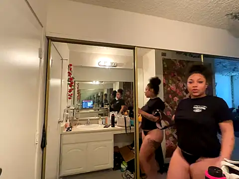 GoddessNih online show from October 24, 2025, 5:56 pm