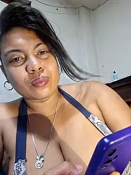 sexypaula-latina4u online show from December 27, 2024, 11:10 pm