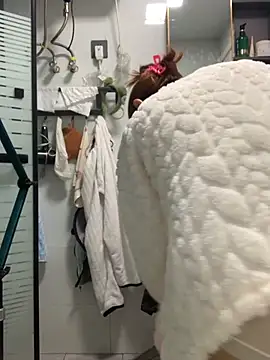 Snapshot of Aimeil chatting on November 8, 2025, 4:43 pm Aimeil online show from November 8, 2025, 4:43 pm