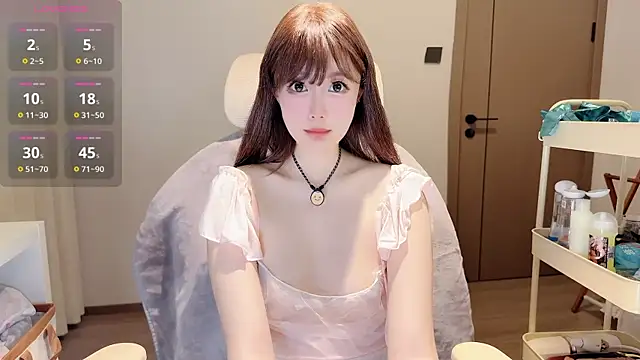 eveminii online show from July 28, 2026, 10:45 am