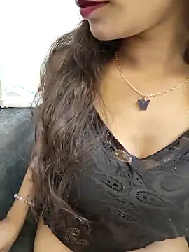 beby girLL online show from April 7, 2026, 7:10 am