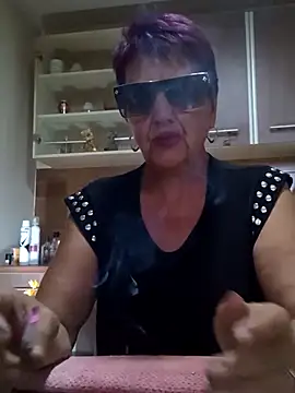 Snapshot of Ely_Elenita chatting on September 12, 2025, 8:25 am Ely Elenita online show from September 12, 2025, 8:25 am