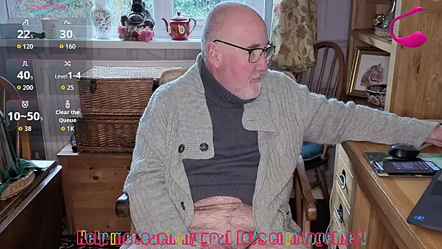 Snapshot of Adamdaddybear chatting on February 5, 2026, 2:57 pm Adamdaddybear online show from February 5, 2026, 2:57 pm