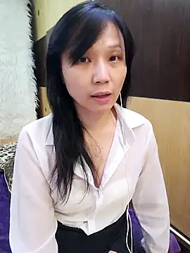 Snapshot of enjoysung chatting on February 24, 2025, 11:43 am enjoysung online show from February 24, 2025, 11:43 am