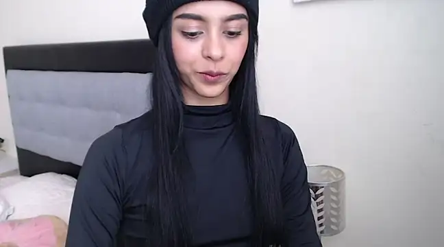 Snapshot of okunee chatting on February 21, 2025, 7:10 pm okunee online show from February 21, 2025, 7:10 pm