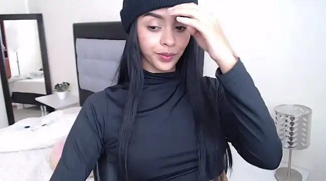 Snapshot of okunee chatting on March 16, 2025, 3:47 am okunee online show from March 16, 2025, 3:47 am