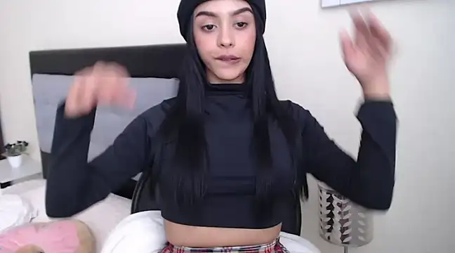 Snapshot of okunee chatting on March 21, 2025, 7:24 pm okunee online show from March 21, 2025, 7:24 pm