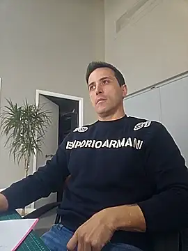 Lucas   81 online show from December 22, 2025, 10:48 am