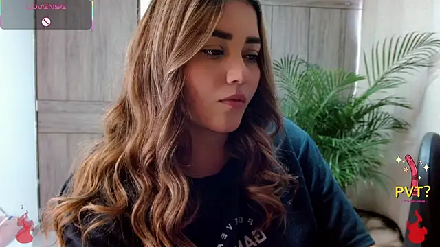 Snapshot of Lucia_star__ chatting on February 2, 2026, 5:12 pm Lucia star online show from February 2, 2026, 5:12 pm