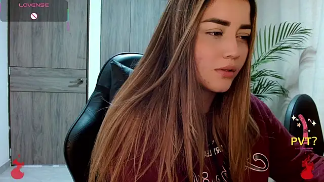 Snapshot of Lucia_star__ chatting on February 14, 2026, 3:56 pm Lucia star online show from February 14, 2026, 3:56 pm