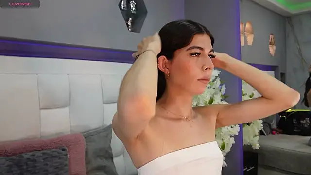 CuteAri online show from September 21, 2025, 8:25 pm