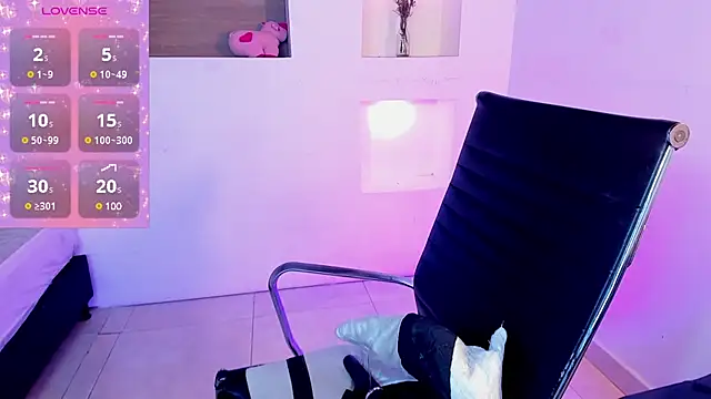 IvyBliss8 online show from February 23, 2025, 3:18 pm