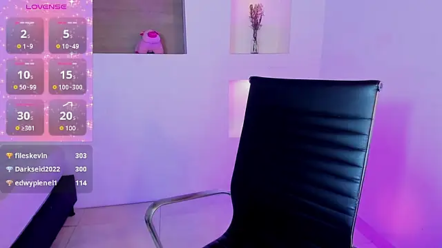 IvyBliss8 online show from March 8, 2025, 6:05 pm