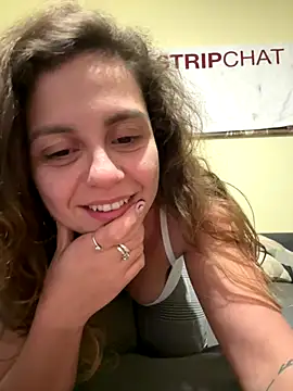 ItalianiMuli online show from November 7, 2025, 11:08 pm