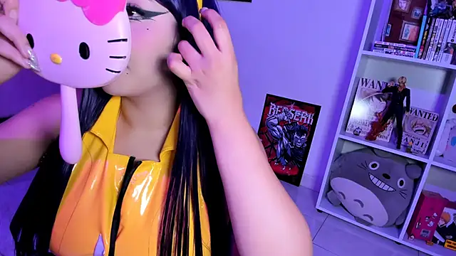 julyana  online show from February 7, 2025, 1:22 pm