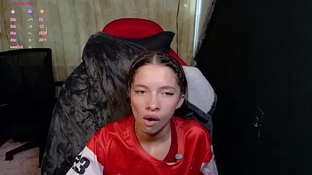 sweetdam12 online show from December 15, 2025, 8:25 pm