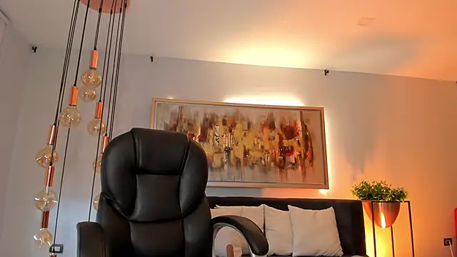 GiaFerrara online show from April 15, 2026, 7:18 pm