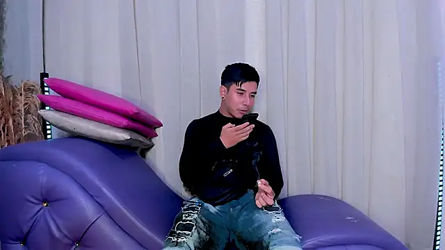 Yourslust  online show from January 18, 2026, 12:30 pm