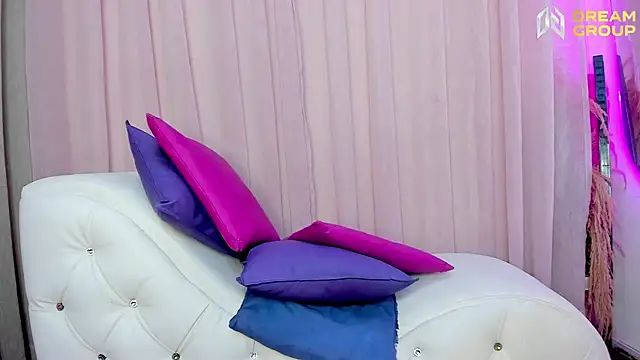 Snapshot of Yourslust_ chatting on May 10, 2026, 1:25 pm Yourslust online show from May 10, 2026, 1:25 pm