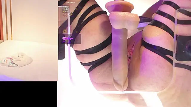 CamilaVegas  online show from November 21, 2025, 2:27 pm