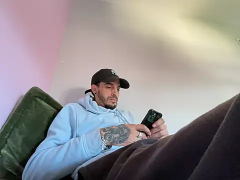 Rebeu313 online show from March 1, 2026, 12:16 pm