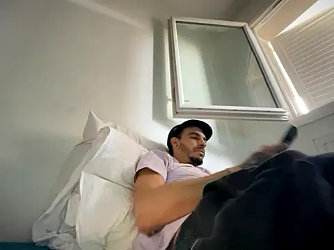 Rebeu313 online show from November 12, 2025, 10:30 am