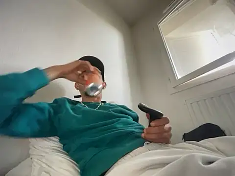 Rebeu313 online show from November 15, 2025, 2:10 pm