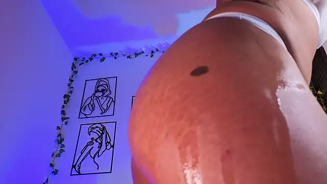 MiaMorgan  online show from October 18, 2025, 1:24 pm