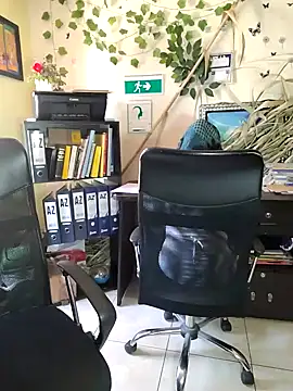 Snapshot of NAJWA-ARAB chatting on January 27, 2025, 2:13 pm NAJWA-ARAB online show from January 27, 2025, 2:13 pm