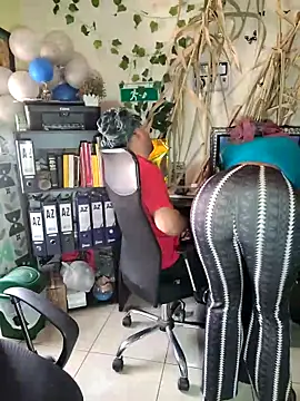 Snapshot of NAJWA-ARAB chatting on September 26, 2025, 2:35 pm NAJWA-ARAB online show from September 26, 2025, 2:35 pm