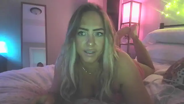 Snapshot of sunshinekisses chatting on March 20, 2025, 11:49 am sunshinekisses online show from March 20, 2025, 11:49 am