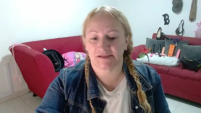 Snapshot of emperabigbootybigass chatting on February 13, 2026, 12:16 pm emperabigbootybigass online show from February 13, 2026, 12:16 pm