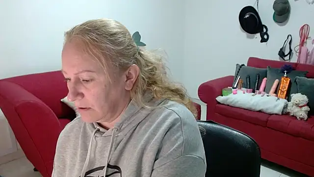 Snapshot of emperabigbootybigass chatting on February 9, 2026, 12:14 pm emperabigbootybigass online show from February 9, 2026, 12:14 pm