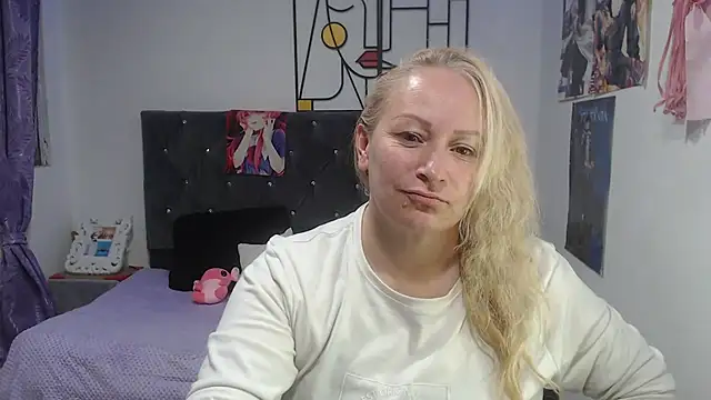 Snapshot of emperabigbootybigass chatting on June 27, 2026, 12:38 am emperabigbootybigass online show from June 27, 2026, 12:38 am